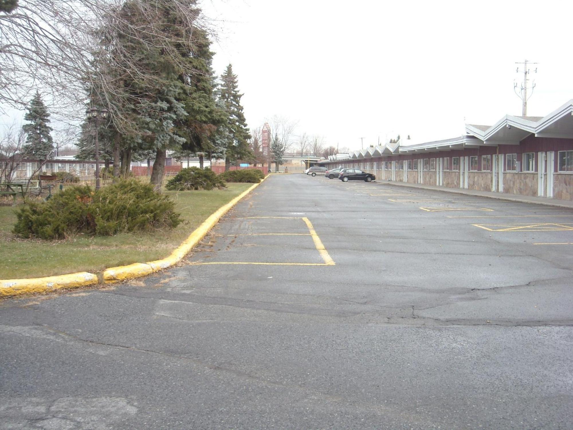 Grand Motel Saint-Hubert Longueuil Exteriér fotografie
