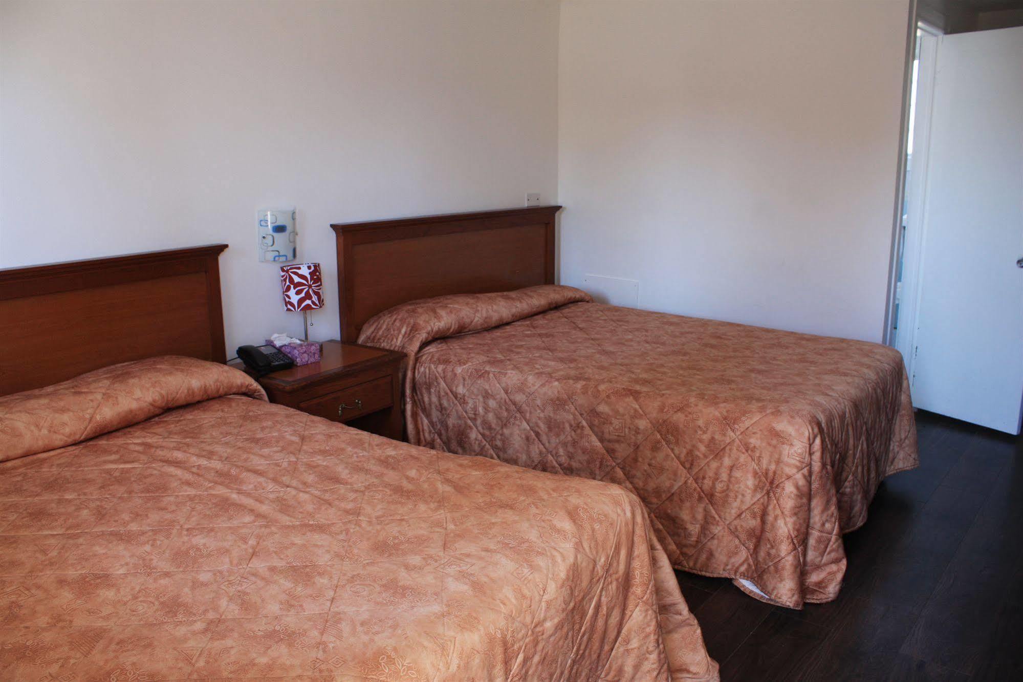 Grand Motel Saint-Hubert Longueuil Exteriér fotografie