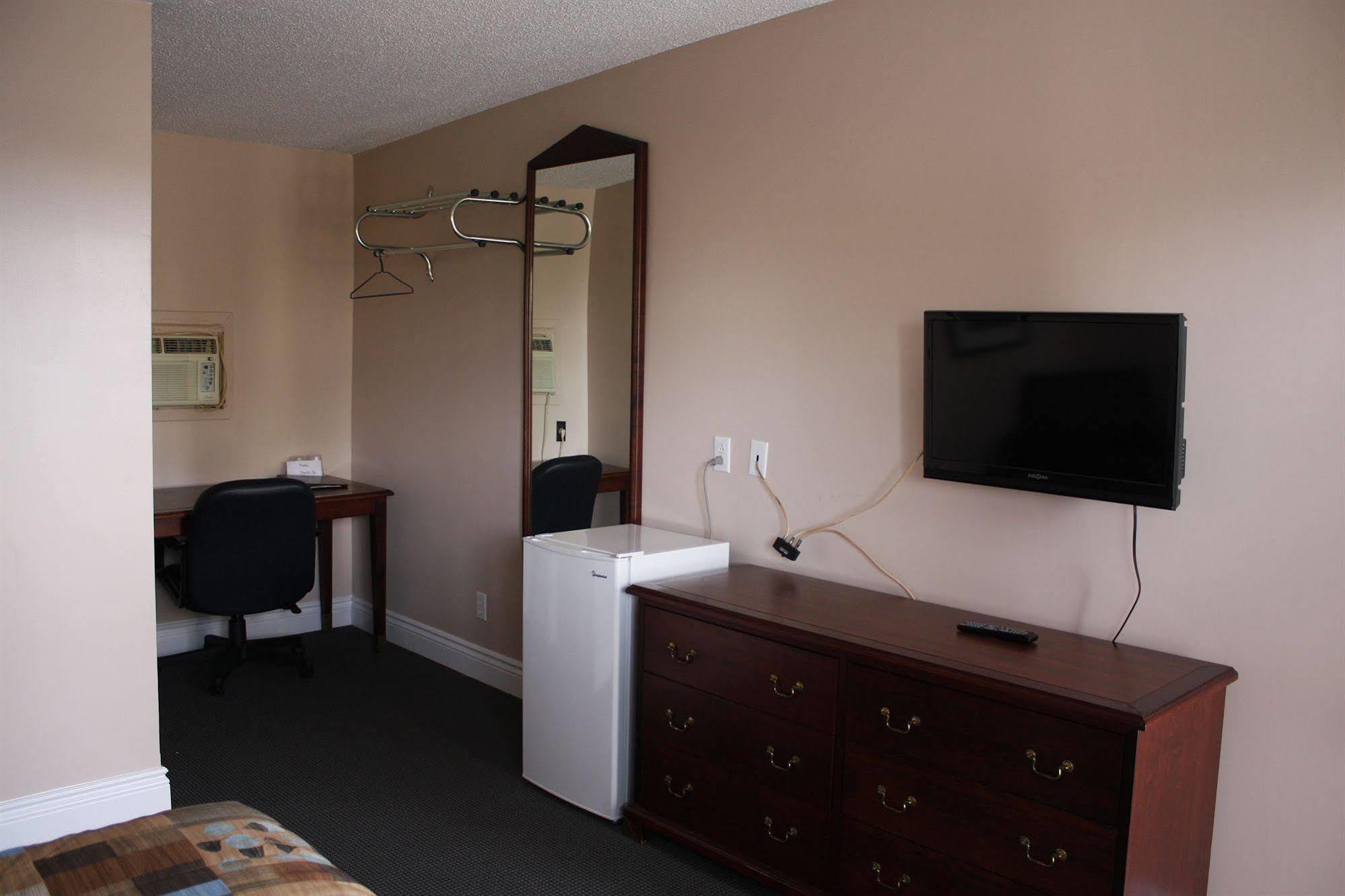 Grand Motel Saint-Hubert Longueuil Exteriér fotografie