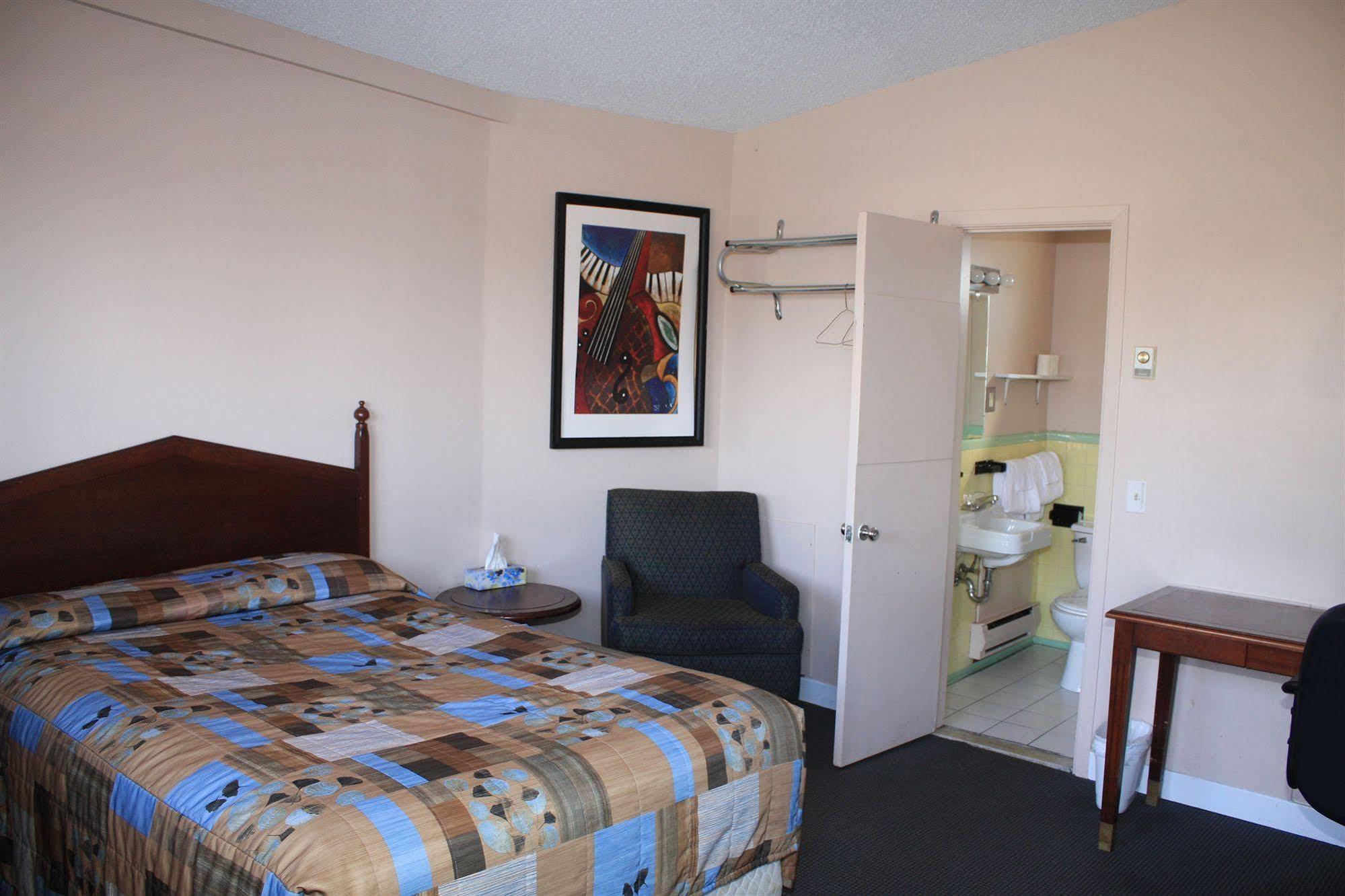 Grand Motel Saint-Hubert Longueuil Exteriér fotografie
